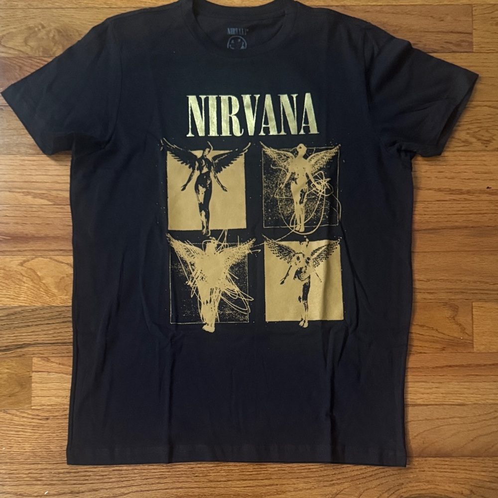 Nirvana graphic tee, size L never worn